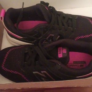 New balance shoes(girls)